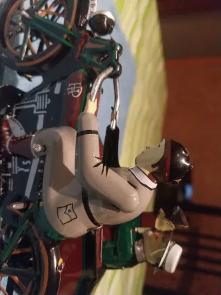 Réplica Juguete Hojalata Motociclista.