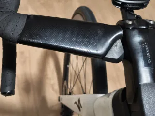 Manillar y potencia carbono carretera.240/100mm