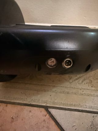 Patinete eléctrico con cargador