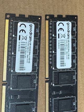 2x 4GB DDR3 RAM Goodram PC3-12800. Total 8GB