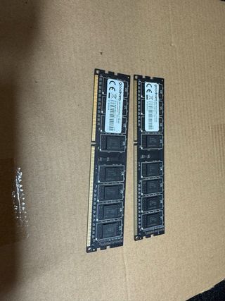 2x 4GB DDR3 RAM Goodram PC3-12800. Total 8GB