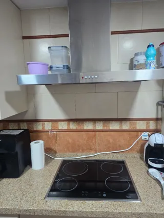 Cocina Beige y electrodomésticos (leer descripción