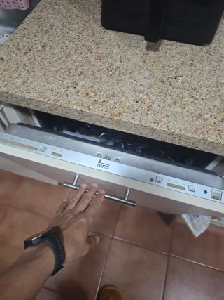 Cocina Beige y electrodomésticos (leer descripción