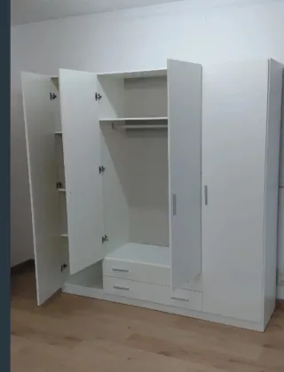 Armarios nuevos blanco de madera