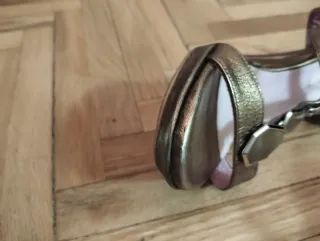 Sandalias Elia Bruni Doradas