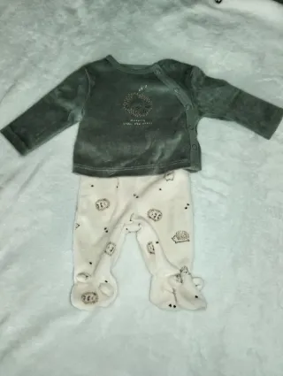 Lote de ropa de bebé, toda de algodón y nueva