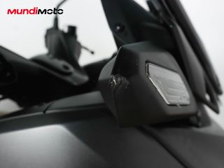 YAMAHA X-MAX 125