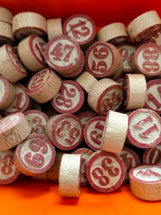 Lotería Antigua con Fichas de Madera