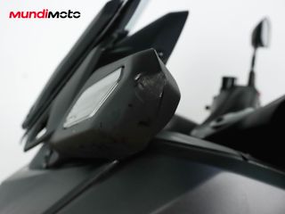 YAMAHA X-MAX 125