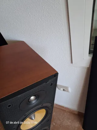 Altavoces Bowers & Wilkins DM603 S3