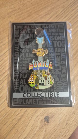 Pin Guitarra Hard Rock Manchester Edición Limitada