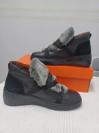 Botines Hispanitas Piel Negro y Gris