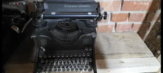 Máquina de escribir Hispano Olivetti