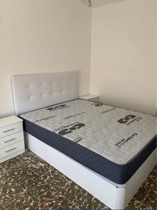 Liquidación:canapés y colchones