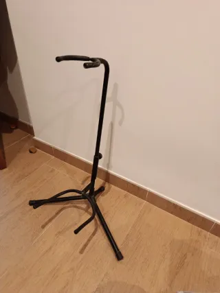 Pie para guitarra/bajo negro