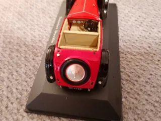 Daimler Double Six 1931 Coche Miniatura Rojo