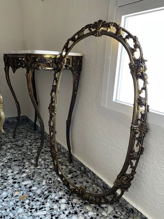 Precioso recibidor de bronce y mármol