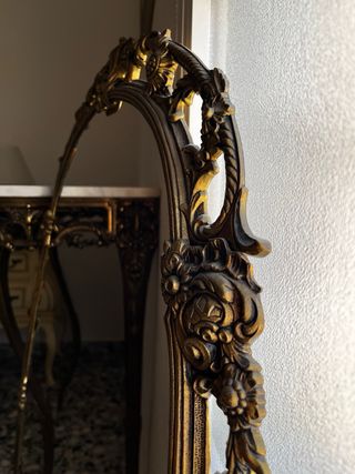 Precioso recibidor de bronce y mármol