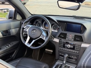 Mercedes-Benz E 200 Cabrio AMG · Muy cuidado