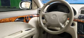 VEHÍCULO MERCEDES BENZ E 320 ELEGANCE.