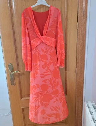 Vestido coral cruzado floral