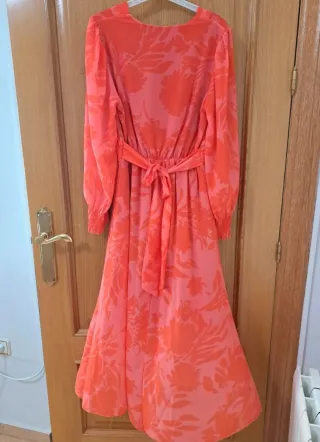 Vestido coral cruzado floral