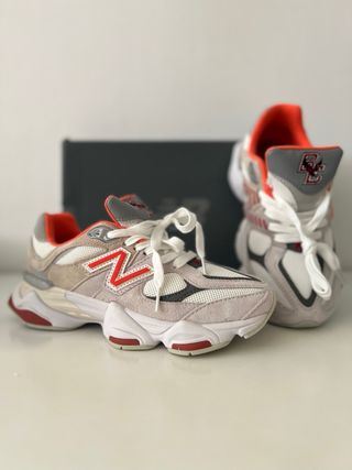 New Balance 9060 'Boston College' Beige/Naranja