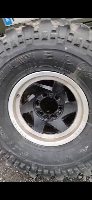 Llantas 15 aluminio y neumáticos 35