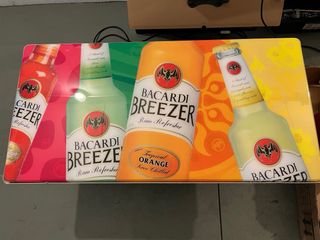 Insegna luminosa Bacardi Breezer