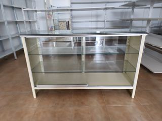 2 banconi con 2 ripiani in vetro