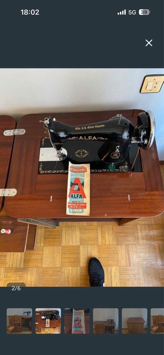 Máquina de coser Alfa antigua