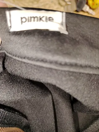 Falda negra midi con cremallera