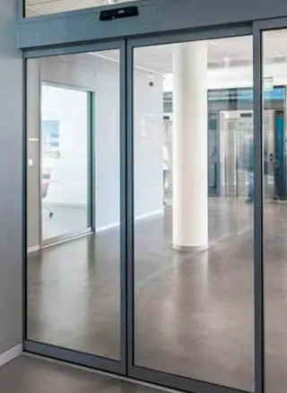Puerta automática de cristal