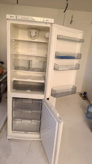 Lote electrodomésticos: 150€ cada uno.