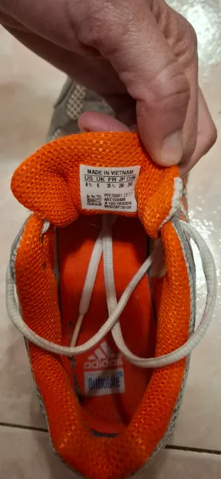 Zapatillas Adidas Gris y Naranja