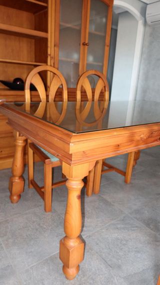 Mobile soggiorno + tavolo e 5 sedie in pino