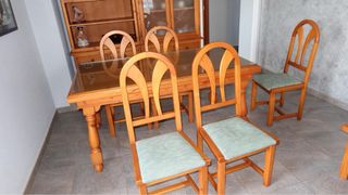 Mobile soggiorno + tavolo e 5 sedie in pino