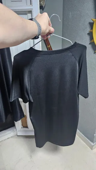 Camiseta Jujutsu Kaisen Negra L pegada