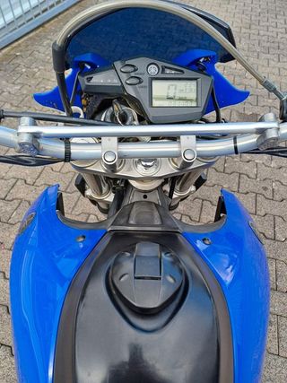 Yamaha XT660X Supermotard Azul