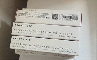 vari prodotti di make-up