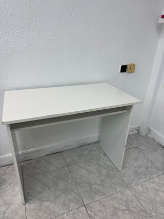 Escritorio blanco