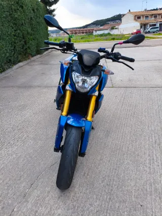 BMW G 310 R