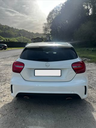 Mercedes-Benz Clase A 200d AMG + Techo