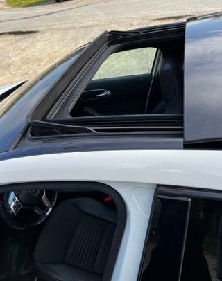 Mercedes-Benz Clase A 200d AMG + Techo