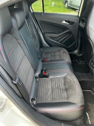 Mercedes-Benz Clase A 200d AMG + Techo