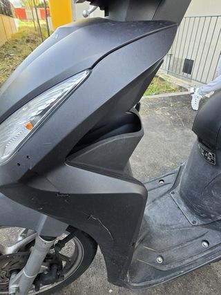 Honda Vision 110 Scooter Negra