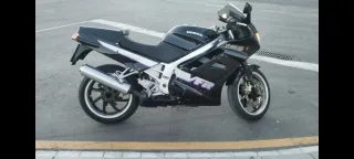 Honda VFR750 rc36