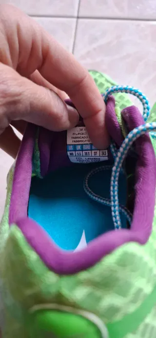 Zapatillas Mizuno Voladoras Verdes y Moradas