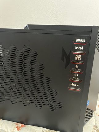 PC Gaming con Monitor AOC, Teclado y Ratón