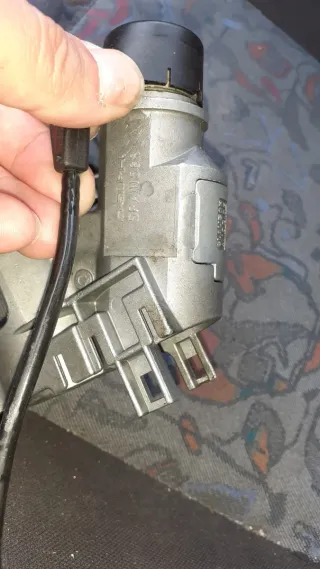 Cerradura Encendido Seat Ibiza 98 funciona bien